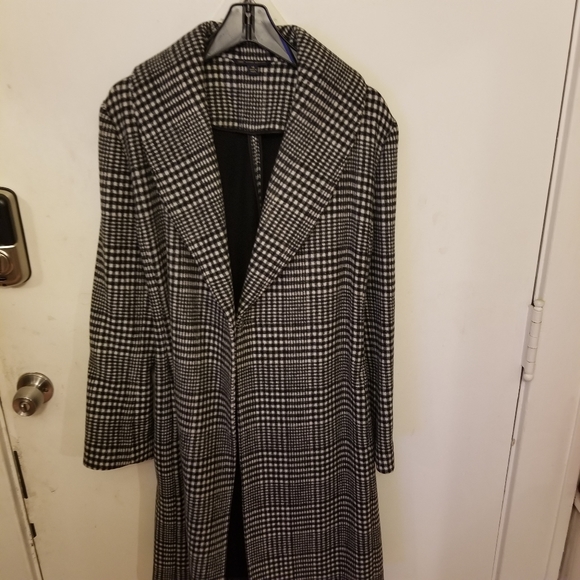 Coat - Picture 1 of 2